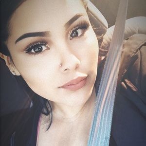 Meet your Posher, Esmeralda